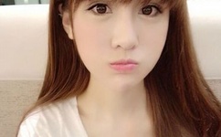 美女裸露洗澡图